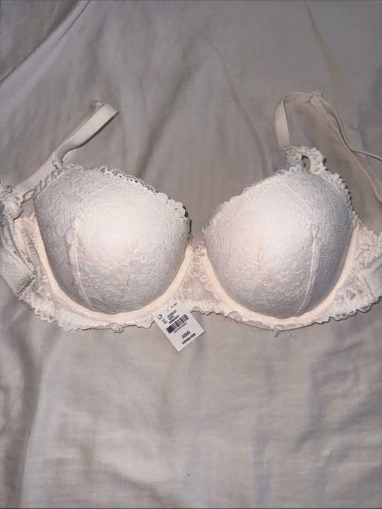 PINK Victoria's Secret Other - PINK Victoria's Secret White Lace Push-Up Bra